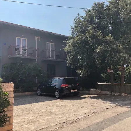 Casa de hóspedes Kurtic Supetar